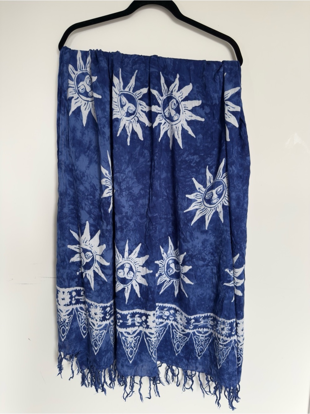 213. Blue Sun Motif Beach Sarong Wrap 68X43.5 - Picture 2 of 7